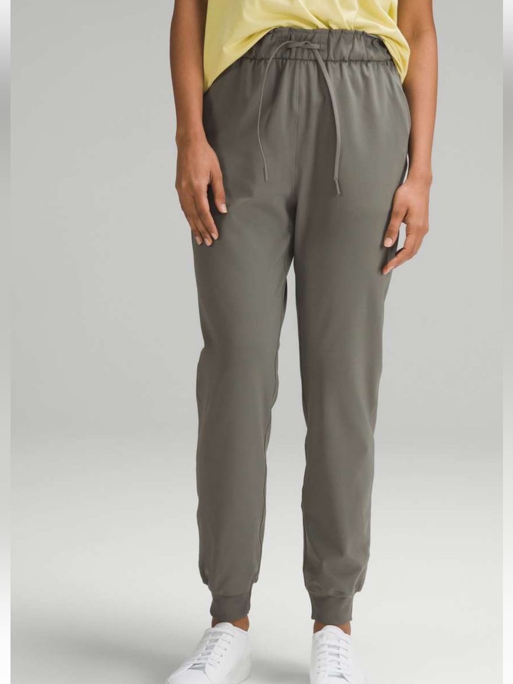Lululemon Stretch High-Rise Jogger sage green size 8
